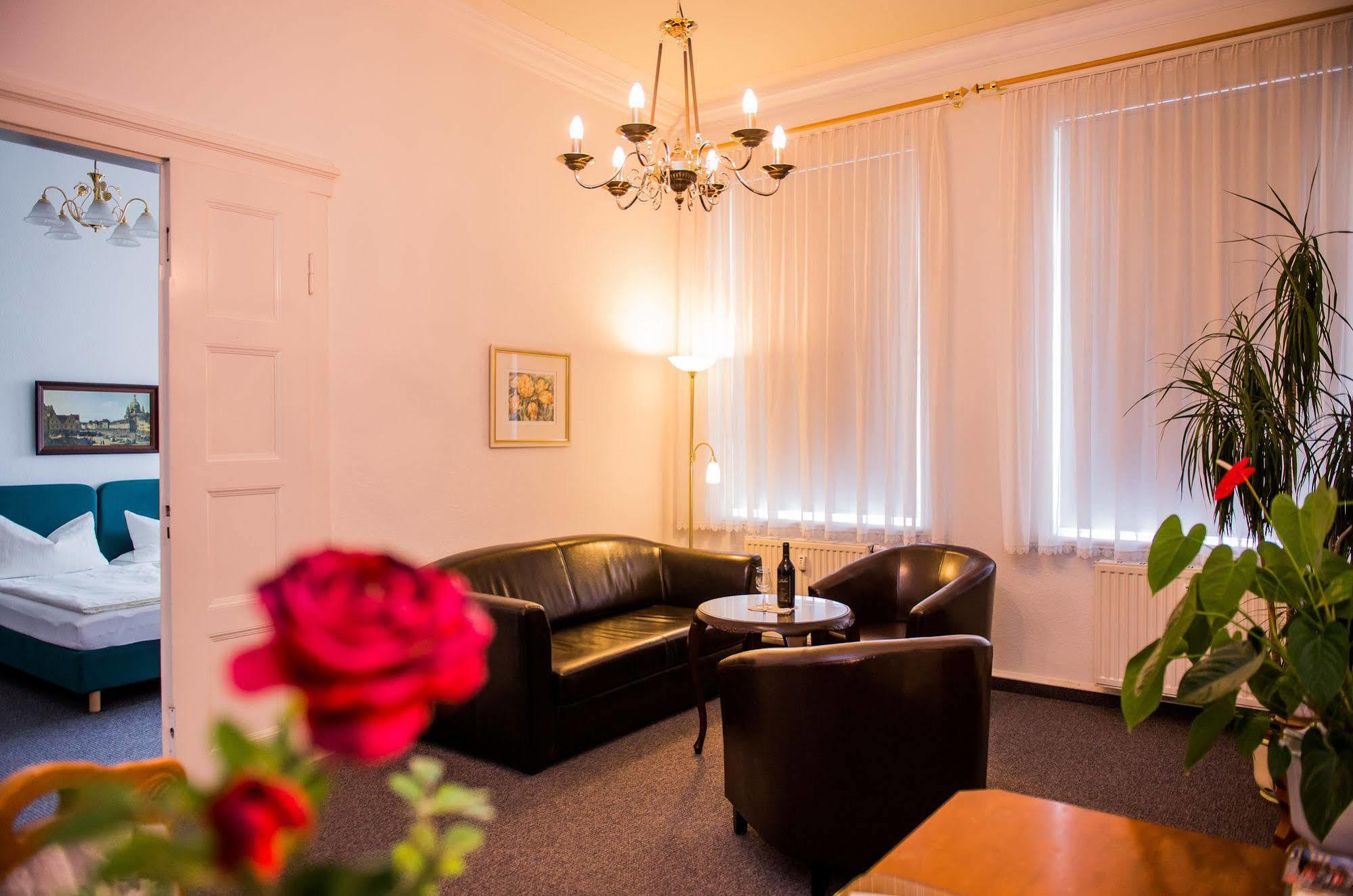 Apartmenthaus Stadt Metz Dresden Luaran gambar